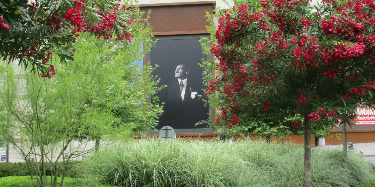 İçeriye Çağırmak / İstinyepark İzmir