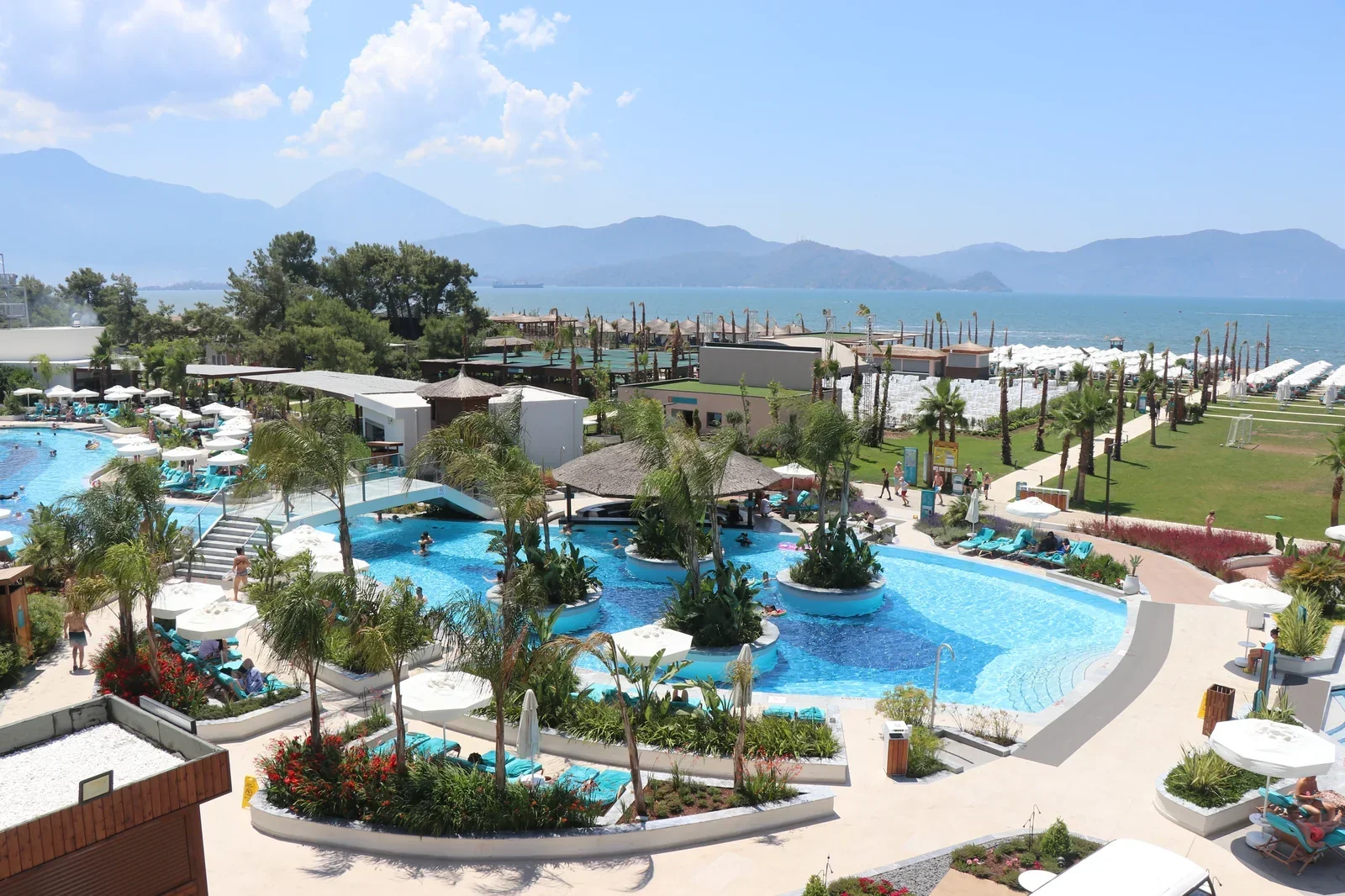 Liberty Fabay Hotel Tetikler Grup peyzaj bitkileri ve bahçe düzenlemesi çalışması.